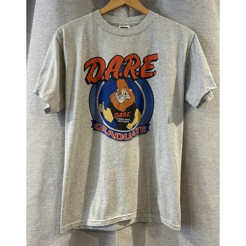 Vintage Dare Graduate‎ 90s T-Shirt Size Medium